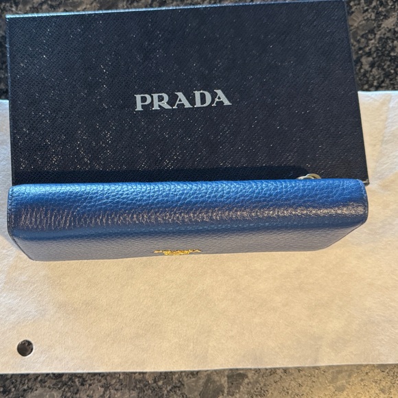 Prada Elegant Blue Wallet Set - Picture 10 of 12